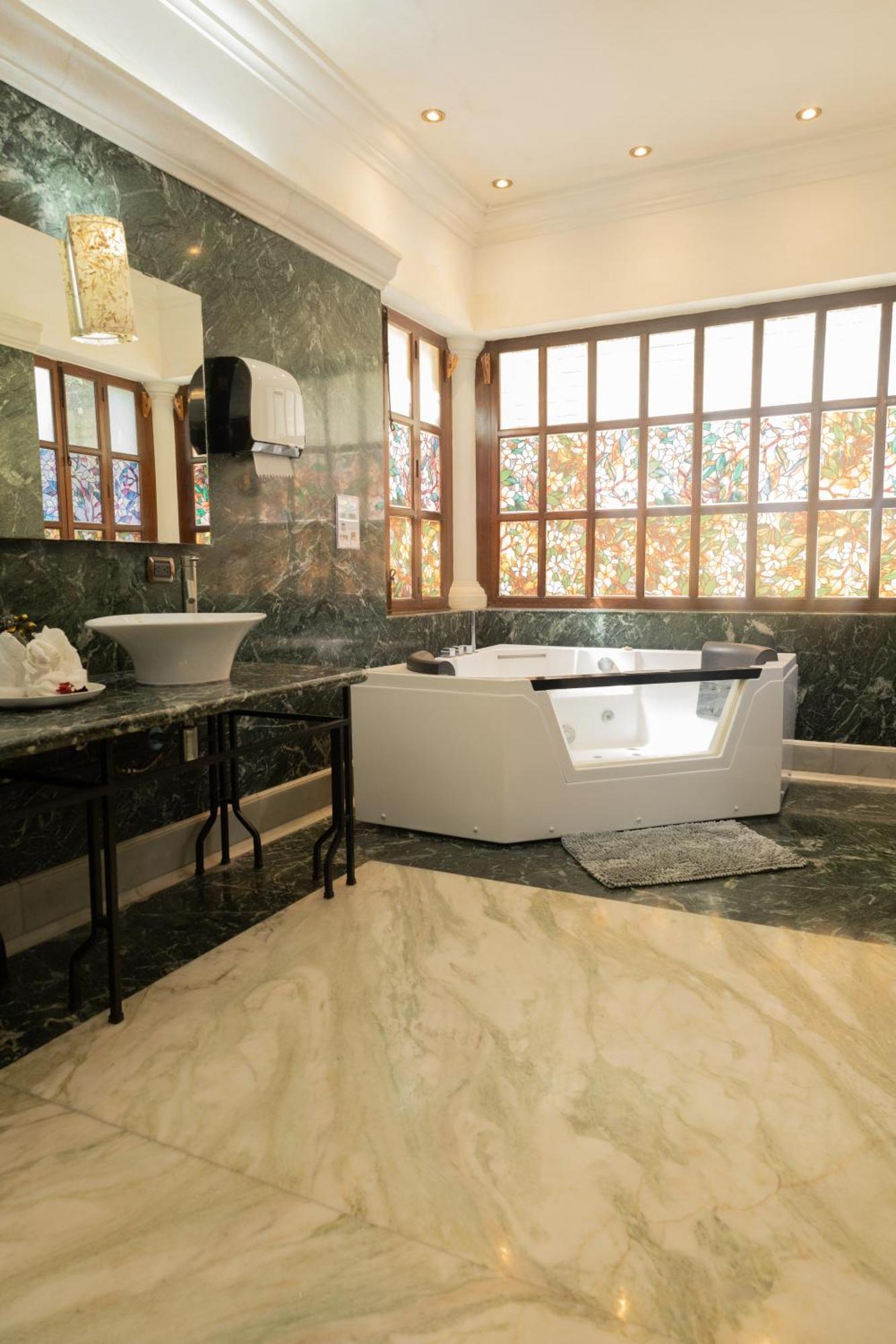Indian Palace Hotel Boutique Spa & Restaurante Антигуа-Гватемала Экстерьер фото